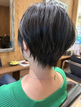 イー(E) カッコイイショート