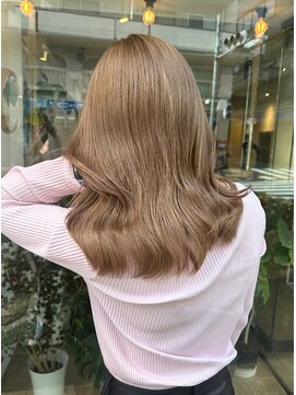 ミモザワークス ヘアアレンジ ブリーチ2回ミルクティーベージュ