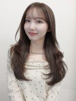 ガーランドウメダ(Garland umeda)&nbsp;オリーブベージュカラー、レイヤーカット　担当　垣内　9895