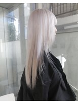 オーオシカシカスペース(OOO YY Space)&nbsp;ホワイトカラー/ホワイトヘアー/ハイトーンカラー/ケアブリーチ