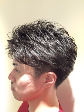 コロチカ(corochika by happia) メンズショートパーマスタイル