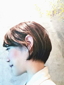 メリケンビューティーパーラー コウベ(MERICAN BEAUTY PARLOR KOBE) 【ショート／耳かけショートボブ】tomo