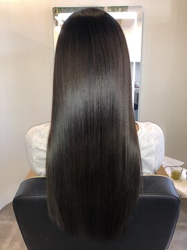 アールサロン アオヤマ(Rr SALON AOYAMA) プラチナミネコラストレート