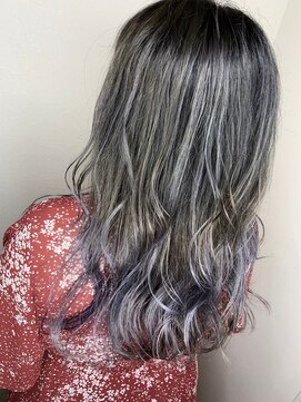 モルニ(MORNI) アッシュグレー_マロンベージュ Aラインボブ かきあげ