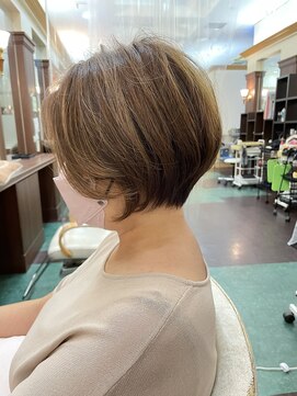 シャンプー ボーイ 宮崎柳丸店(SHAMPOO BOY) 前下がりショート