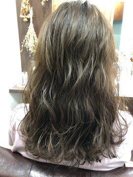 ルアン(Luan) アッシュオリーブ