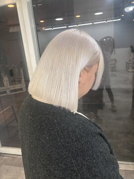 ドットハリス(.Hallis) ホワイトカラー/ホワイトブリーチ/髪質改善