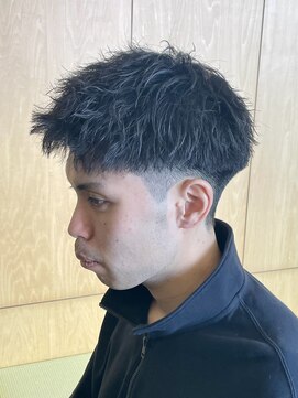 ニアウ 伊勢崎連取店(Niau) スパイキーショートアップバングピンパーマ