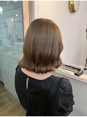 ベージュカラー