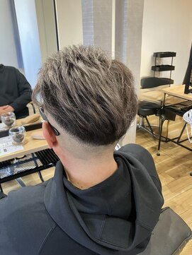 アフィネ ヘアライフデザイン(Affiner HAIR LIFE DESIGN) 【シャドールーツ×ハイトーン×フェードメンズ】