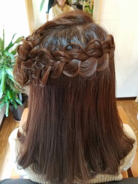 ワフトクラフト(waft craft) 大人可愛いモテハーフアップ