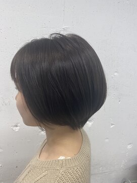 アンドブルー(and blue) ショートボブ