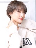 大人可愛い小顔ツヤ髪ツヤ感前下がりショートボブA6