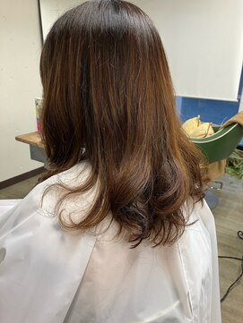 パーマ屋カラフル 毛先にカールをストカール