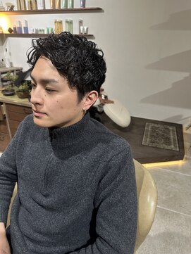 シラス(SiLasu) 刈り上げツイスパアップバング