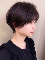 リノショアーズ 日本大通り店(RINOSHORES)&nbsp;ワンカラー艶感くびれショートレイヤーこっくりバイオレット