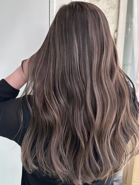 リア(riah) ハイライトダブルカラーレイヤーカット韓国ヘア