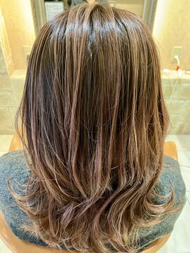 マイノリティー(Minority Produced By TOPHAIR) 【脱白髪染め】白髪ぼかしブリーチなしシャドールーツ