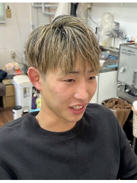ヘアーマツシタ(Hair Matsushita) メンズガンメッシュツーブロックスタイル