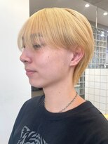 渋谷メンズブリーチカラーミルクティーベージュセンターパート