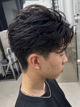 フィフス 名駅(fifth) 名古屋フェザーパーマセンターパートフェザーショート名駅メンズ