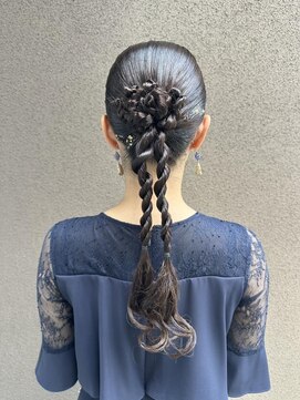 タリーゼ(TALISE) タイトねじりヘア