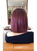 ラズベリーピンク×ストレートボブ｜艶感デザインカラー