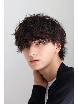 ルーシー 川越(LUCEY) センターパートフェザーパーマシャドウパーマメンズパーマ