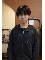 エディ(Edy)&nbsp;マッシュウルフ韓国ヘアセンターパートコンマバング眉毛カット