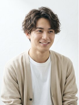 ブロッサム 東中野店 波巻きツイストスパイラルで無造作ウルフパーマ