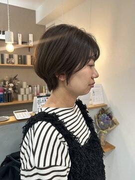 ナウアズ(now as.) 大人女性のナチュラルショートx白髪ぼかしグレージュ【菅井】