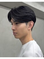 ニコトウキョウ 新宿(nico TOKYO)&nbsp;テーパーフェードニュアンスパーマ刈り上げセンターパートメンズ