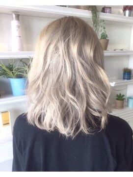 シエナ 渋谷(Siena) siena　ホワイトベージュ