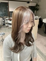 コワファーストナガサキシャンプーボーイ(COIFF1RST NAGASAKI SHAMPOO BOY)&nbsp;フェイスフレーミング ホワイトカラー