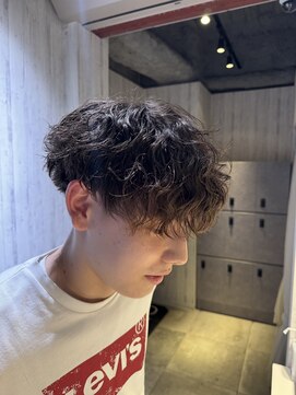 アクシー ヘアーアンドメイク(AXY HAIR&MAKE) スパイラルカルマパーマシャドウパーマ刈り上げマッシュツイスパ