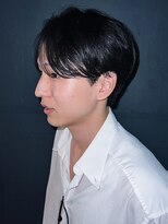 ナチュラルなセンターパート×ダウンパーマ