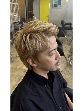 ルーメン 岐阜(ROOO MEN) メンズブリーチカラー金髪刈らないスパイキーショートカット