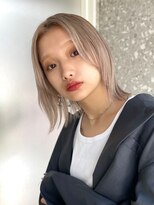 サンクマーケット 渋谷(cinq MARKET)&nbsp;渋谷ブリーチカラータッセルボブ顔周りレイヤー切りっぱなしボブ