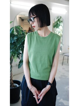 フェイヴィーズ(FavyS) メガネ×リップラインミニボブ