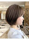 「岩田莉奈」ハイライトで白髪ぼかし★くびれショートボブ　新宿