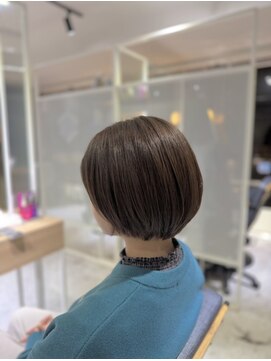 リュドール 名駅(Rue D'or) 丸みショートボブ