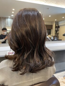 アトム(ATOM) ハイライト　外ハネローレイヤー