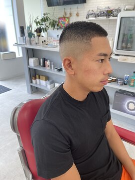 キューカンバー(CUCUMBER) フェードカット