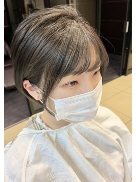 ファーレンピュアスウィート(fahren-pure-suite) 耳掛けショートボブ