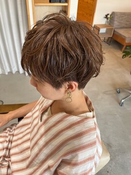 パルテ(parte) ふんわりマッシュ＆モノトーンオリーブ♪