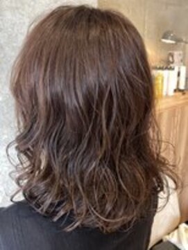 アース 川崎店(HAIR&MAKE EARTH) ミディアムパーマスタイル
