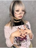 ホワイトウルフ/シールエクステ黒メッシュ
