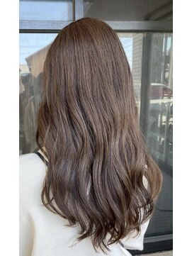 アイリス(IRIS) グレージュ切りっぱなしボブ前髪ありミニボブミルクティベージュ