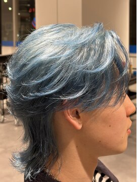 オーシャントーキョー 神戸(OCEAN TOKYO KOBE) 水色スカイブルーニュアンスセンターパートウルフフェザー