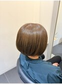 オリーブベージュ